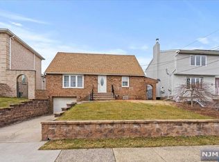 53 Legregni St, Saddle Brook, NJ 07663
