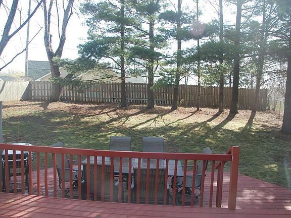 4th image of 3917 Fordham Dr NE