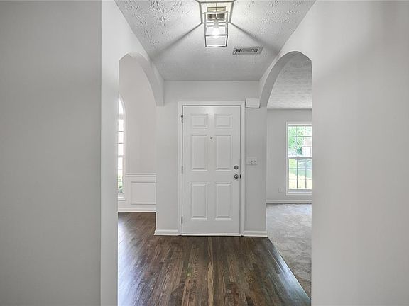 4th image of 1502 Oak Ivy Ln