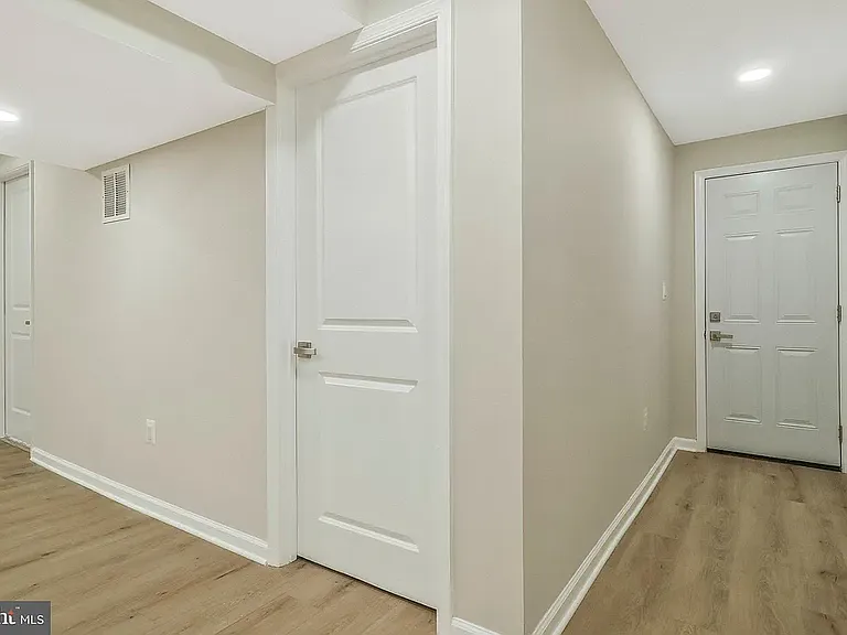 444 Kenyon St NW — Photo 37