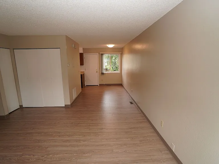 813 W 75th Ave — Photo 8
