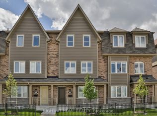 50 Edinburgh Dr #20, Brampton, ON L6Y 1N9