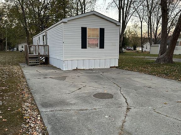3rd image of 2501 S Broadway Ave #5