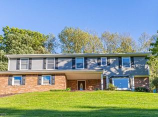 27 Puder Rd, Newton, NJ 07860