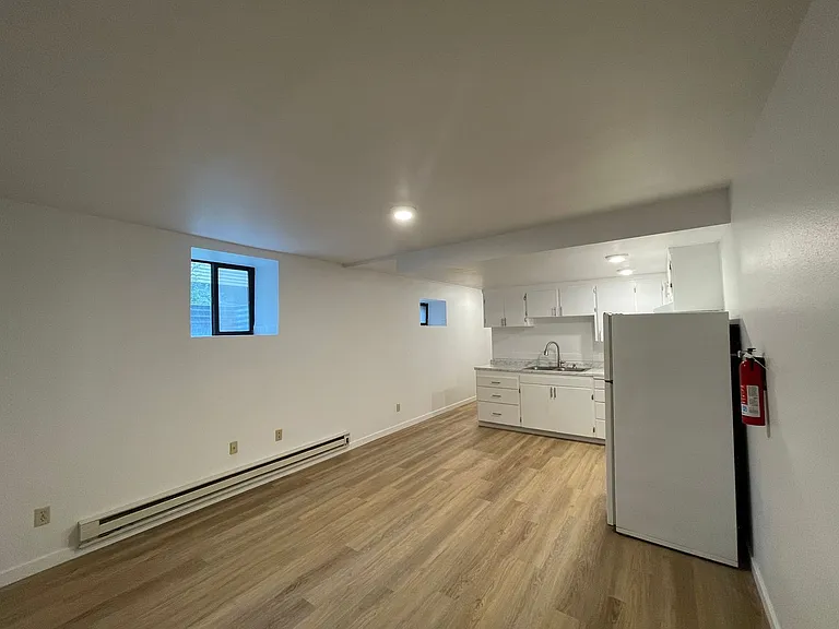 Lincoln Manor Apartments — Photo 4