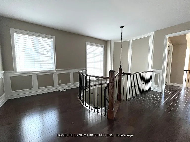 39 Larkin Ave — Photo 20