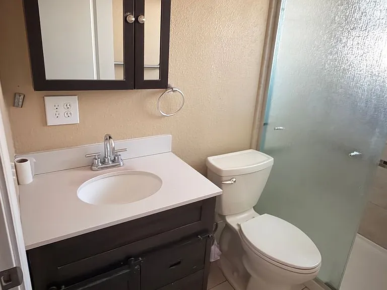 785 E Ventura Ave — Photo 3