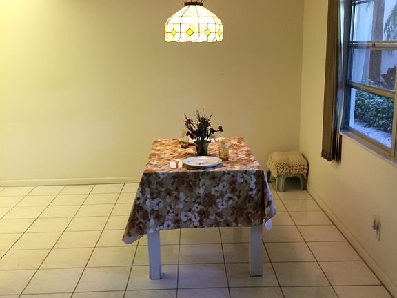 4th image of 1904 Bermuda Cir APT C1