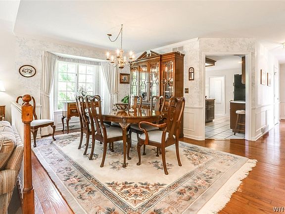 2nd image of 47 Hampton Hill Dr