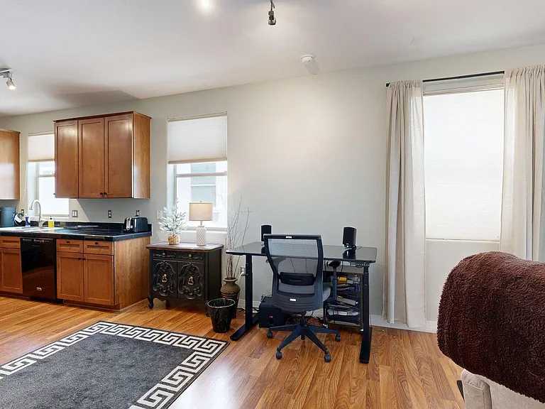 615 E Portland St #118 — Photo 2