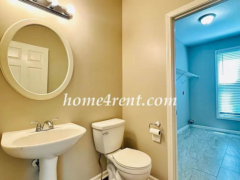 8511 W 128th St — Photo 22