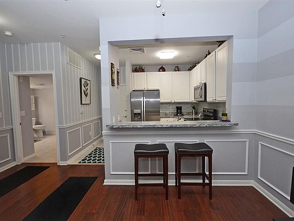 4th image of 2815 Kings Crossing Dr APT 208