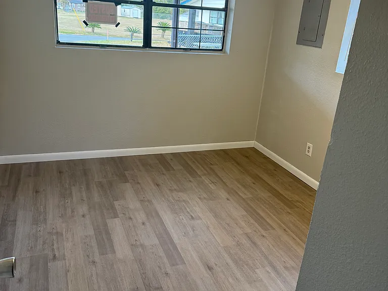 4233 Clay St — Photo 11