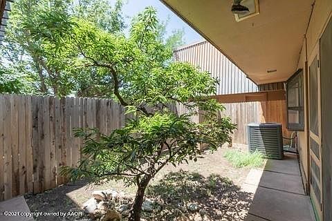 3rd image of 1501A S Virginia St