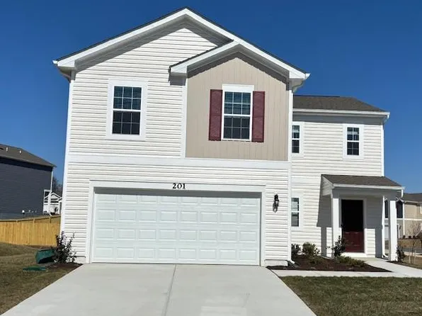 201 Gatehouse Pl, Charles Town, WV 25414