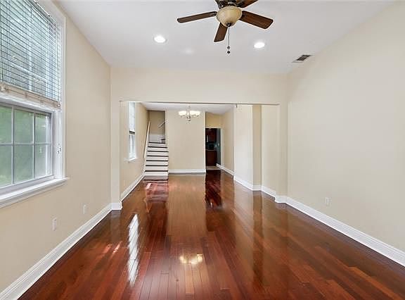 4th image of 4708 Banks St