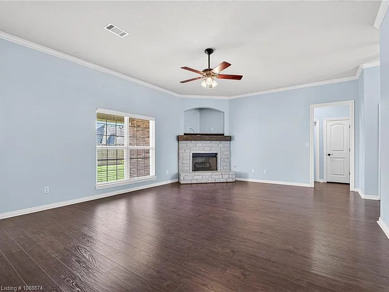 3725 Colfax Way — Photo 12