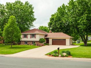 12241 Robin Rd, Osseo, MN 55369