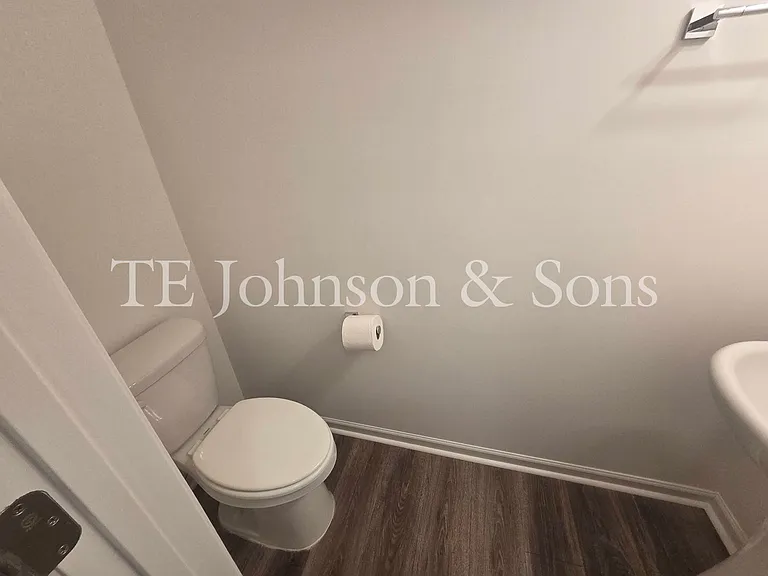 223 Latrobe Ln — Photo 3