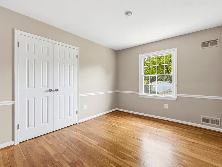 Forth bedroom