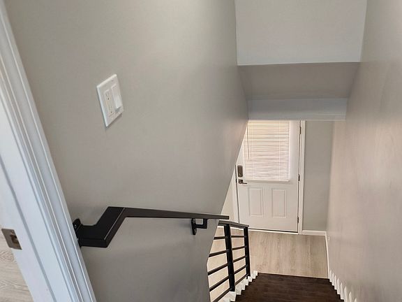 4th image of 338 Bland Rd