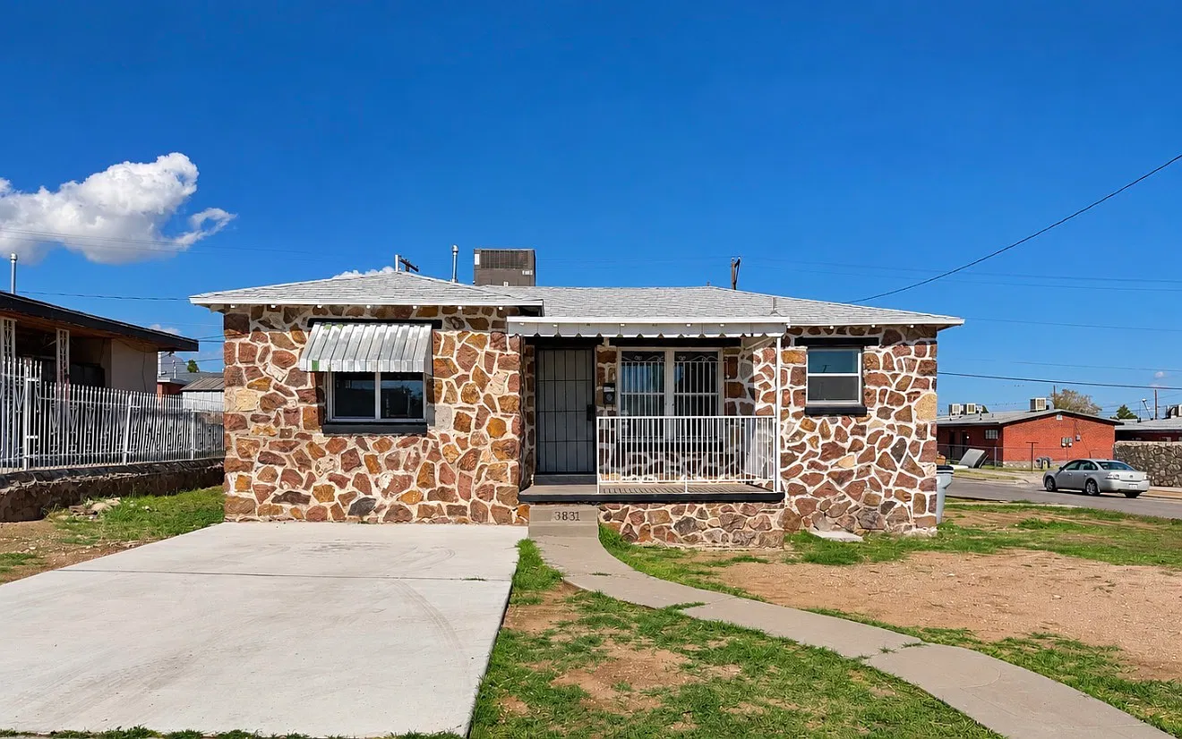 3831 Van Buren Ave — Photo 1