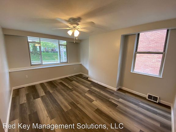 5th image of 155 Kendall Ave APT 1