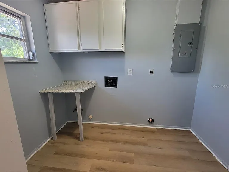 22329 Niagara Ave — Photo 21
