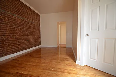 Rented by CITY SKYLINE REALTY INC