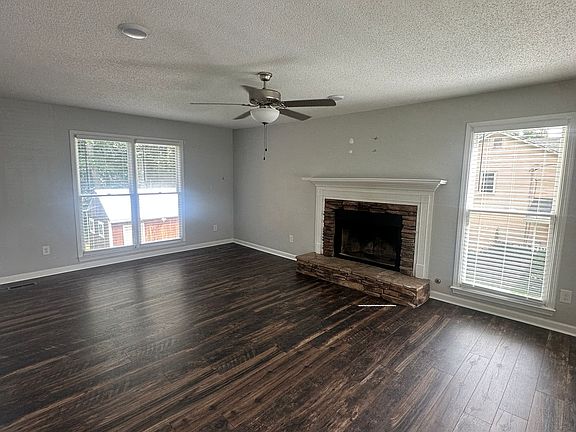 5th image of 261 Kelley Ln