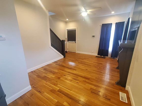 5th image of 936 Studer Ave