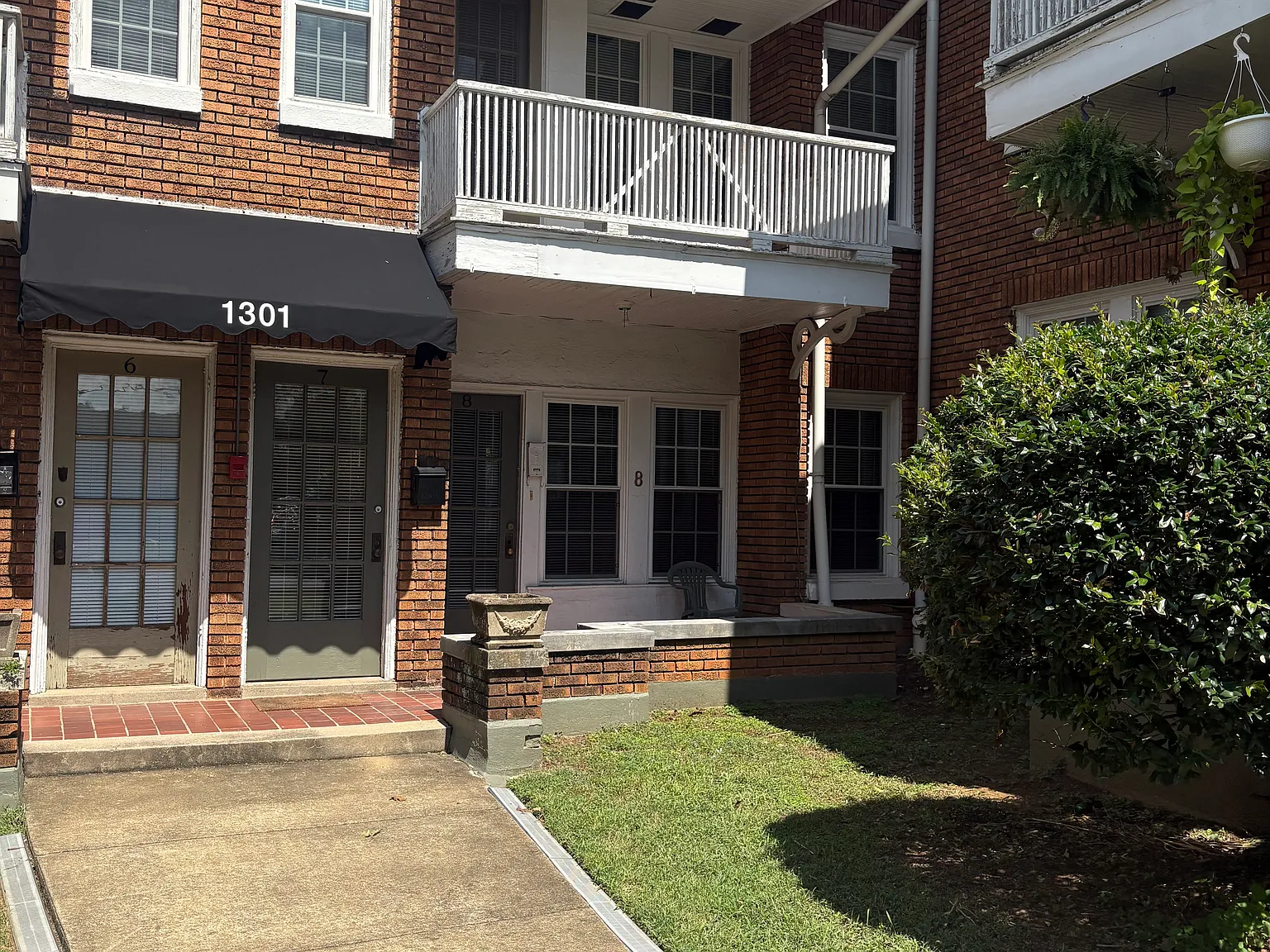1 bed, 700 sqft, $900 — Photo 2