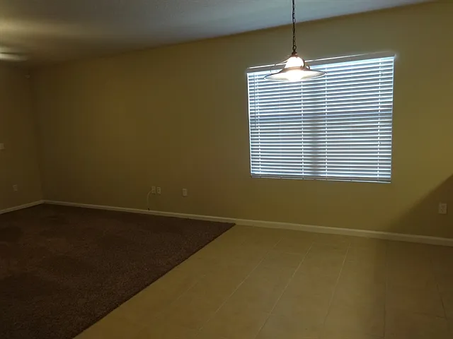 560 Loxley Ct — Photo 6