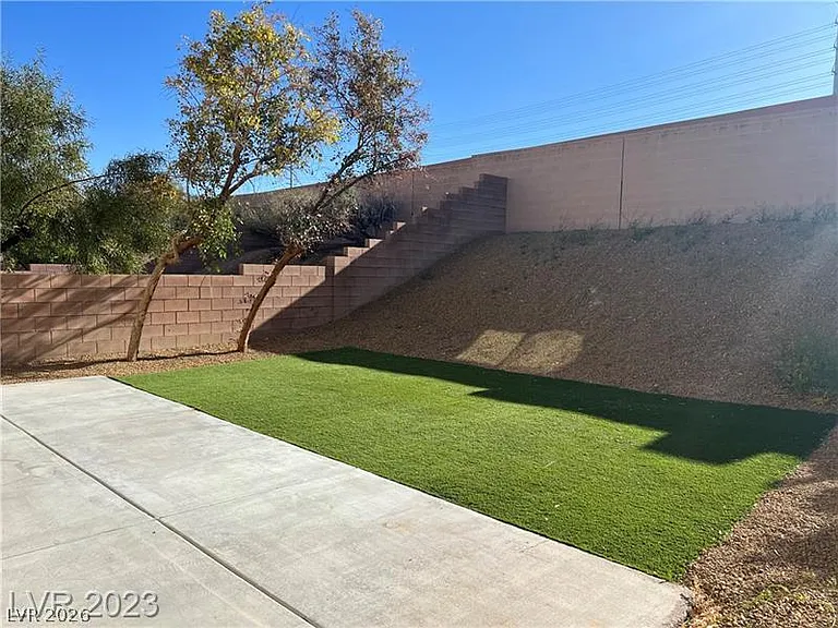 341 Sonoma Valley St — Photo 13