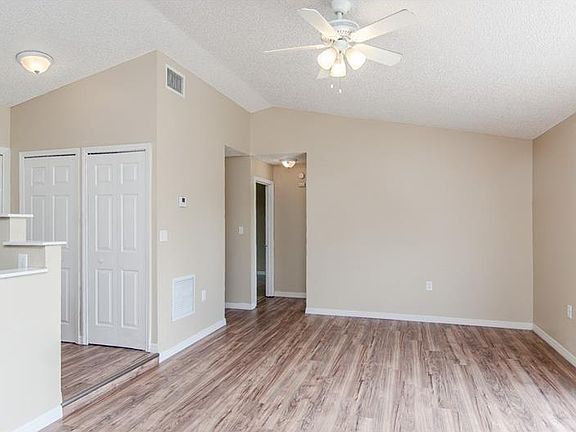 3rd image of 2641 Derby Dr