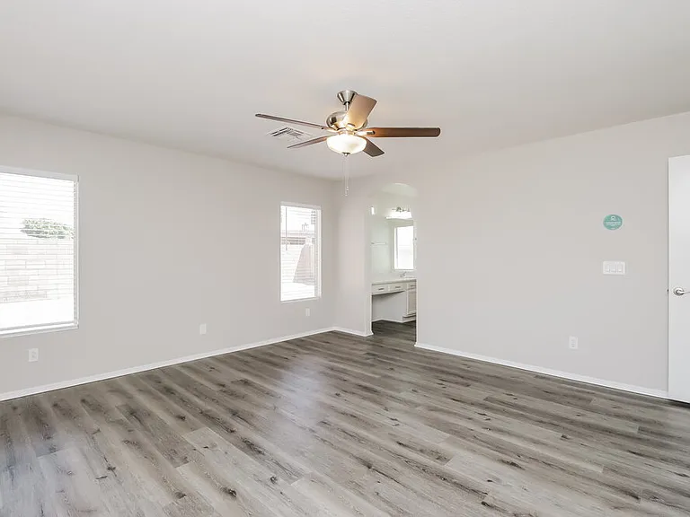94 W Gail Dr — Photo 10