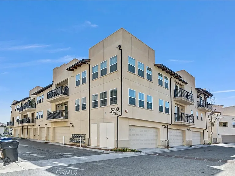 5200 Beachside Ln #112 — Photo 6