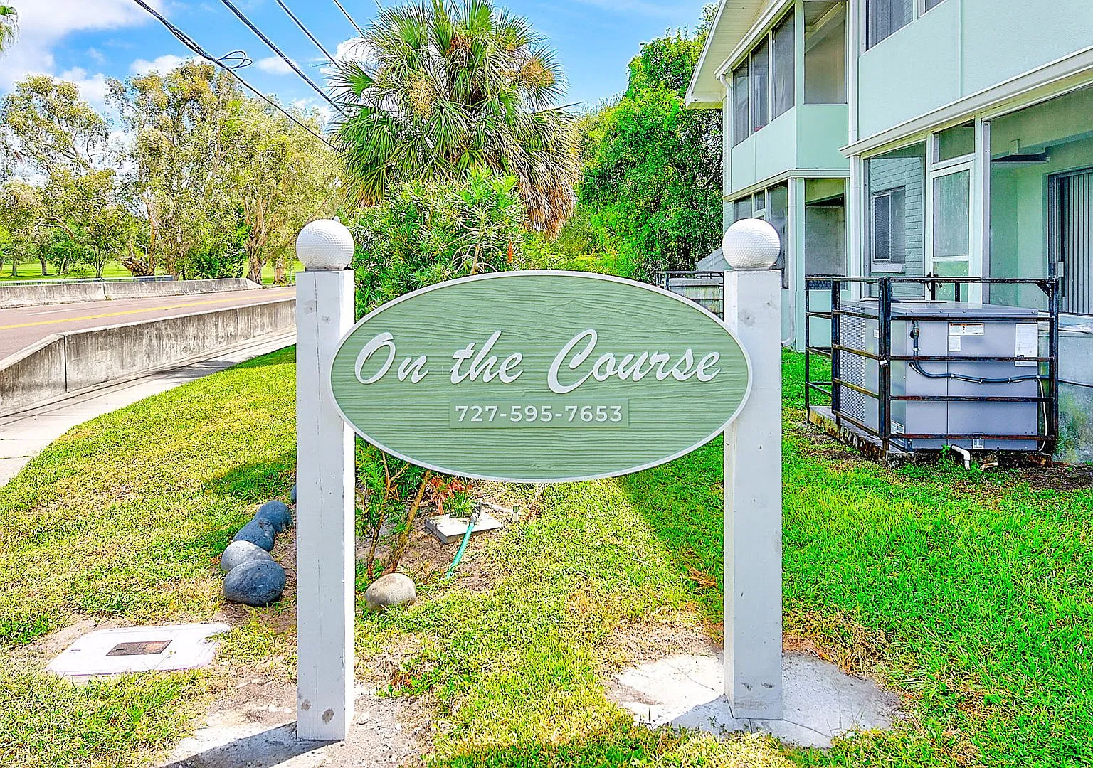 Clearwater 2BR Near the Beach | Screened Patio + 1st Month FREE! — Photo 2