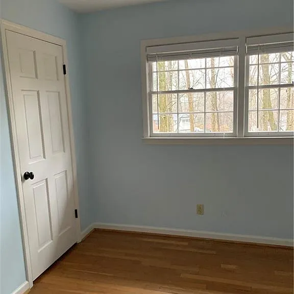 3896 Parkcrest Dr — Photo 8