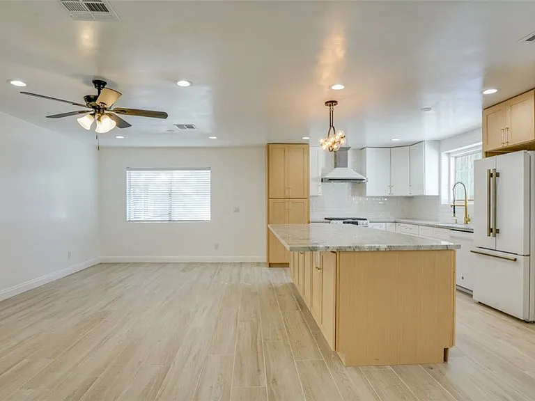 24306 Gilmore St — Photo 20