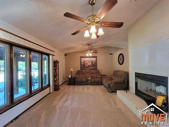 5th image of 2502 N Coachman Ln