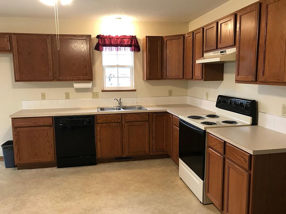 2nd image of 219 W 13th St