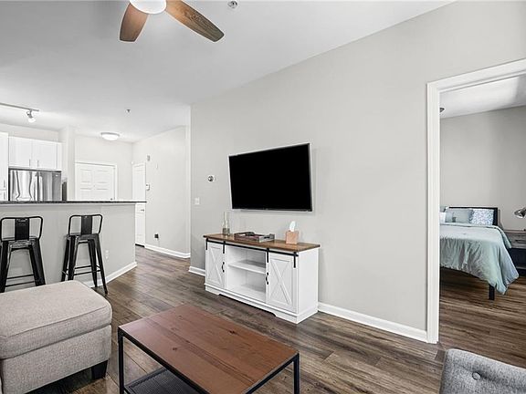 4th image of 821 Ralph McGill Blvd NE APT 3313
