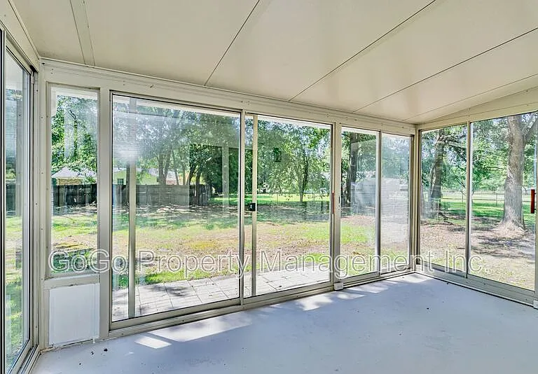 200 Lanewood Dr — Photo 15
