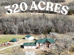 495 Shady Oak Ln, Reeds Spring, MO 65737