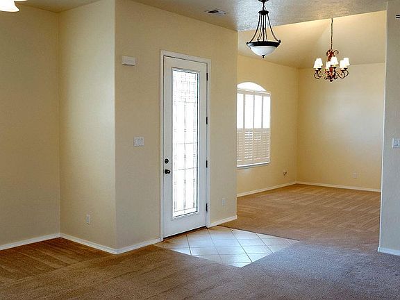 5th image of 12 Ec Tucker Ct