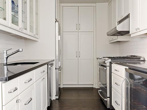 4th image of 99 Jane St APT 5L