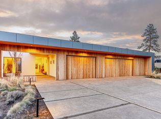 61913 Hosmer Lake Dr, Bend, OR 97702