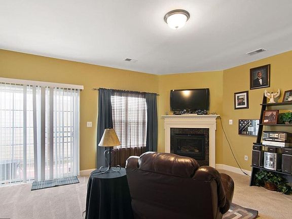 4th image of 2613 Glenriver Way
