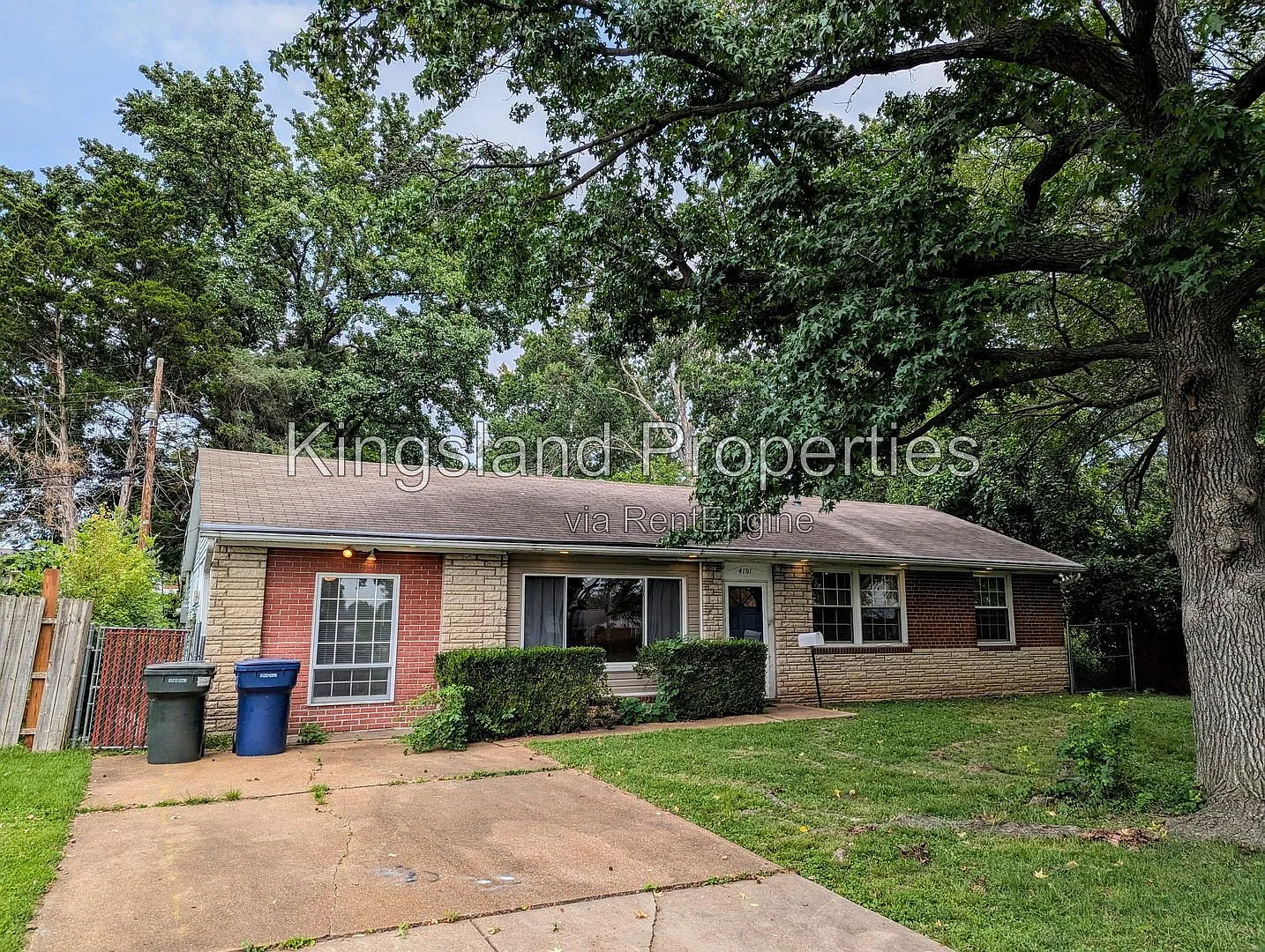 3 bed, 1.5 bath, 1400 sqft, $1,900 — Photo 2